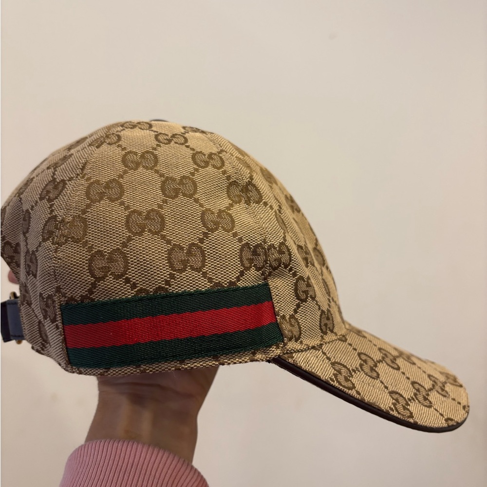 Gucci Beige Monogram Hat with Iconic Pattern - Picture 9 of 9